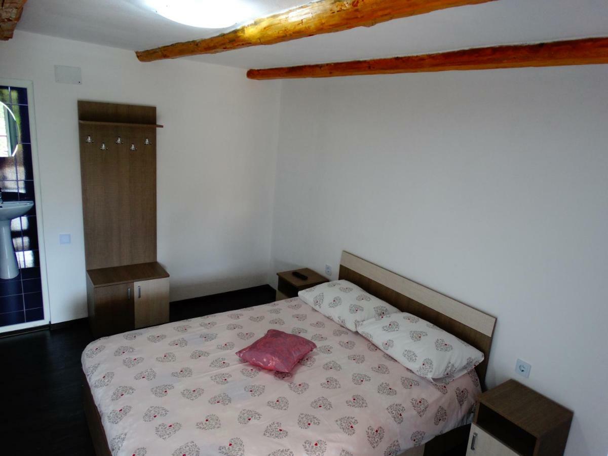 Casa Veche Corbeni Hotell Eksteriør bilde